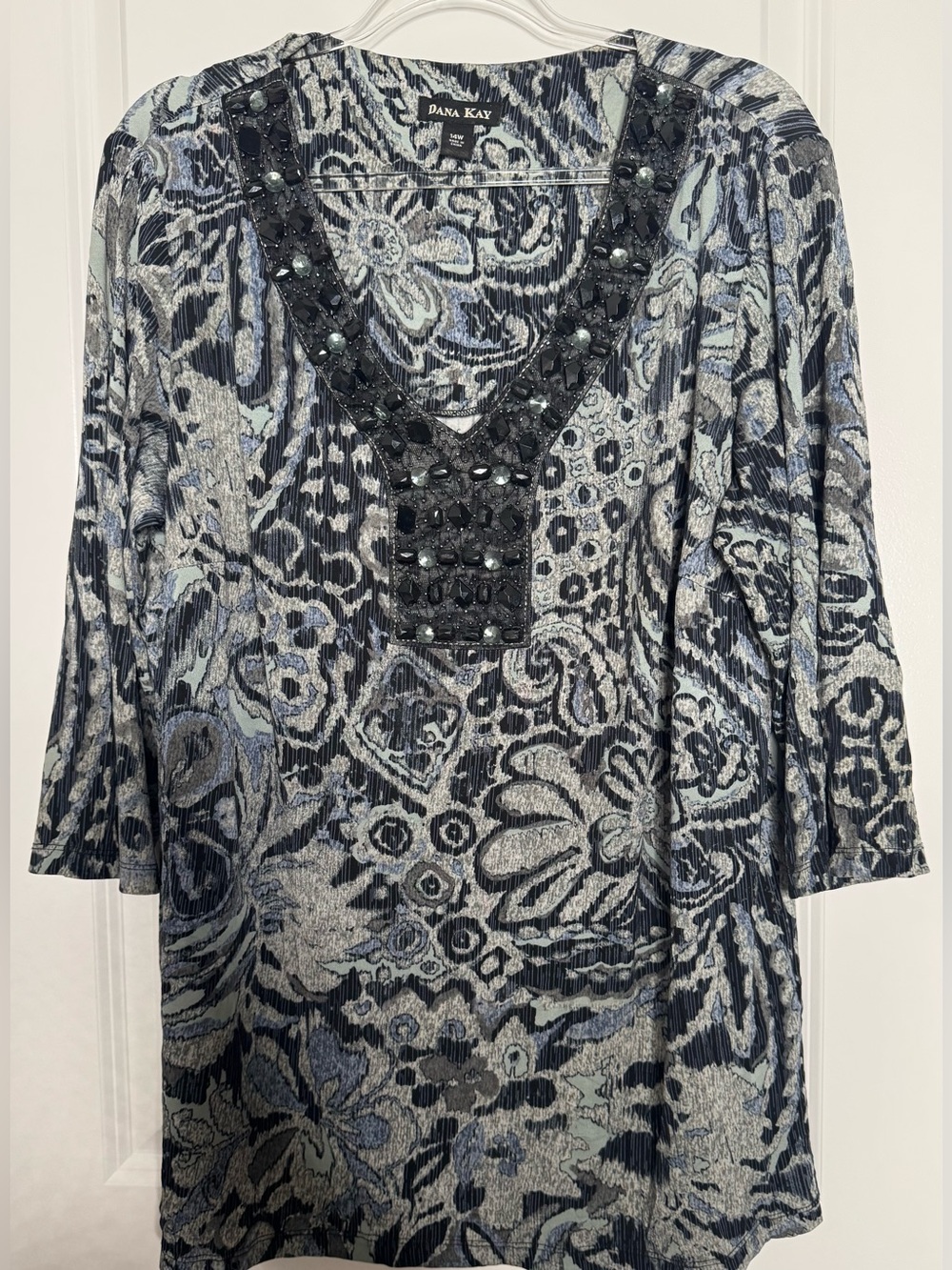 Dana Kay Blue Floral-Print Beaded V-Neck Tunic stretch size 14W (1x)